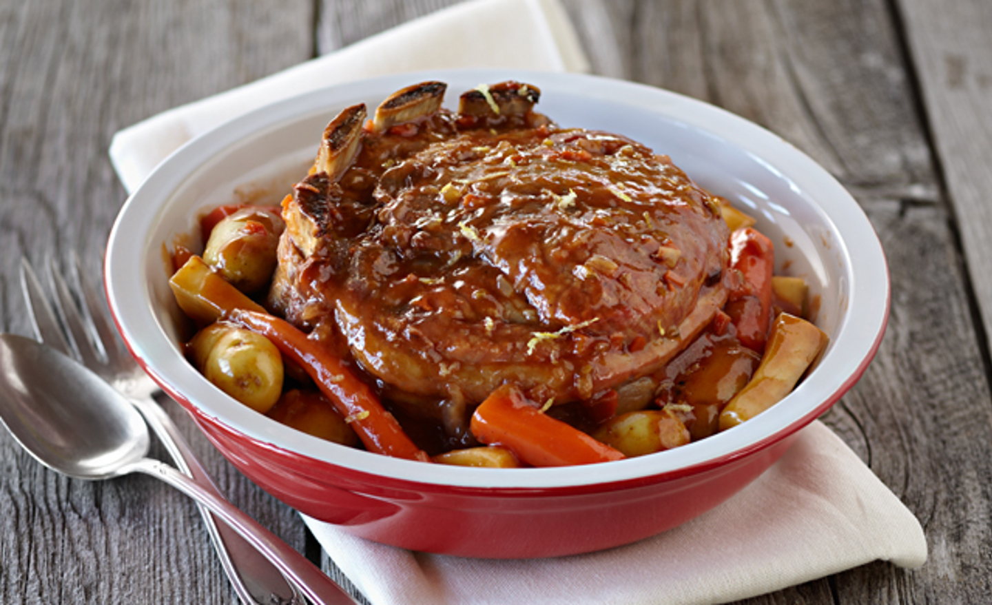 Roti De Cotes Croisees De Veau Du Quebec Braise Style Osso Buco